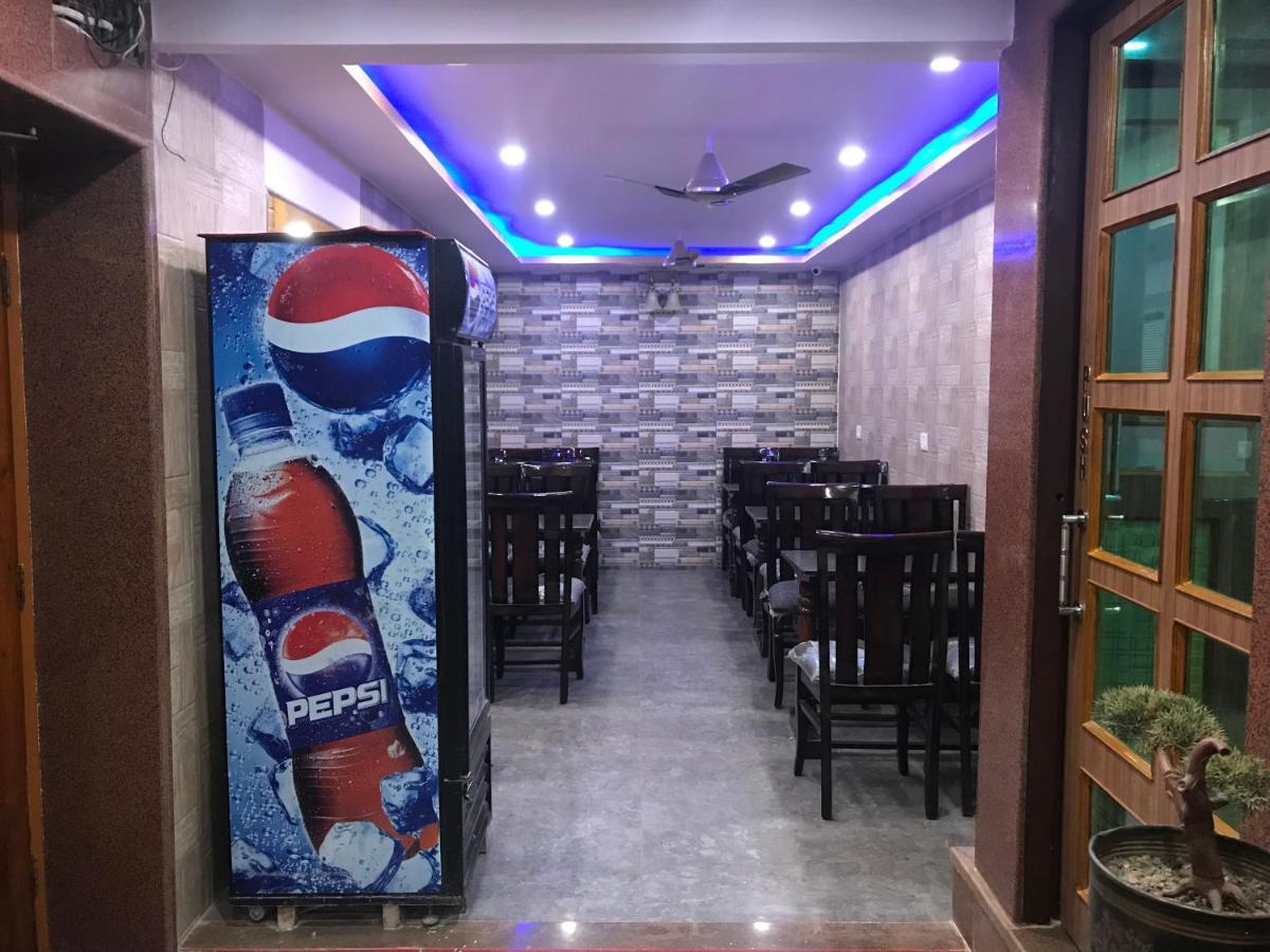 Golden Lodge Varanasi Eksteriør bilde