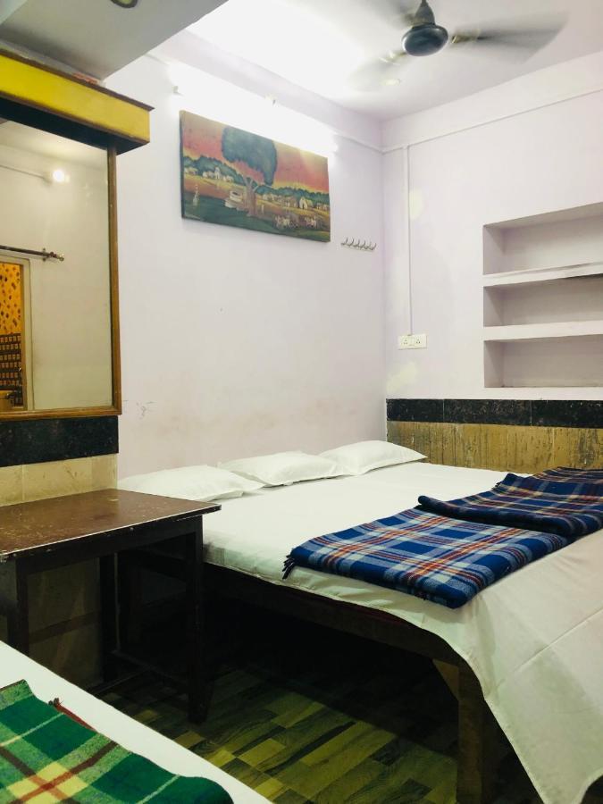 Golden Lodge Varanasi Eksteriør bilde
