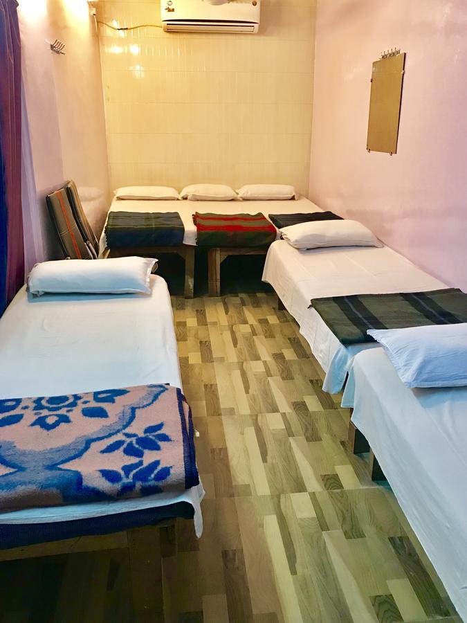 Golden Lodge Varanasi Eksteriør bilde